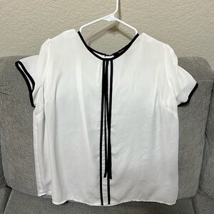 Forever 21, large, white color with black piping